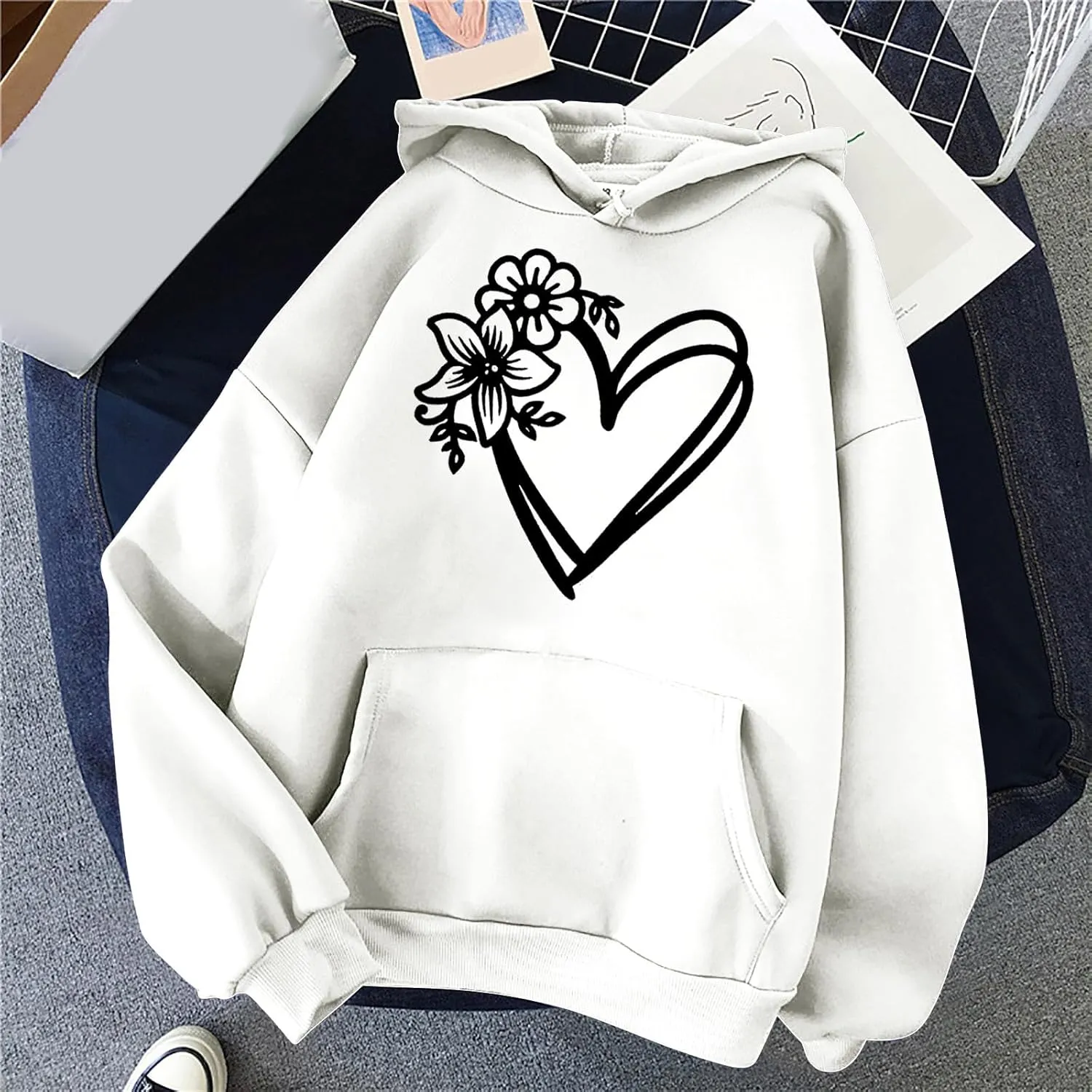 Hoodies for Women Heart Print Floral Graphic Sweatshirt Casual Long Sleeve Drawstring Hoodie with Pocket