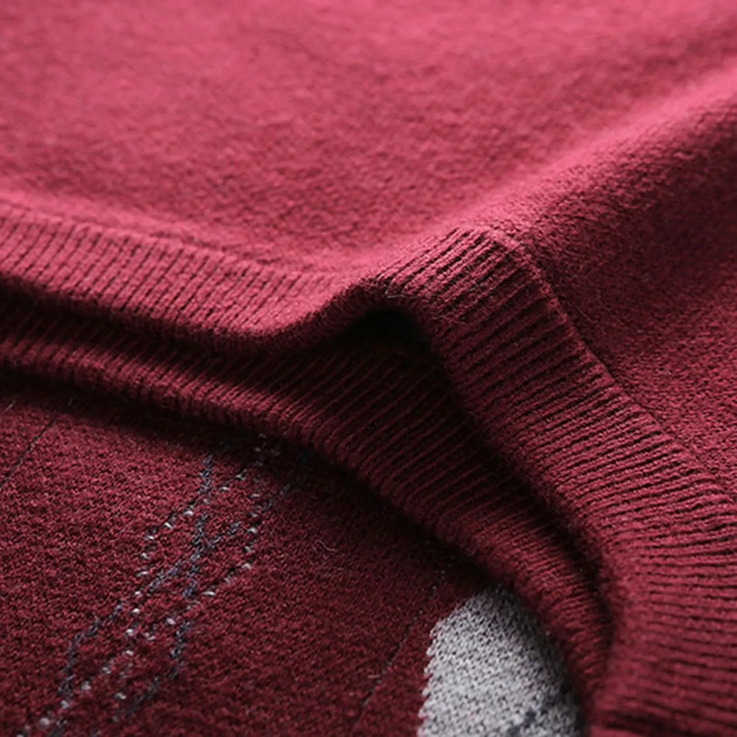 Mens Stylish Argyle Sweater Vests Classic V-Neck Knit Sleeveless Casual Pullover Sweaters Fall Winter Warm Tank Tops