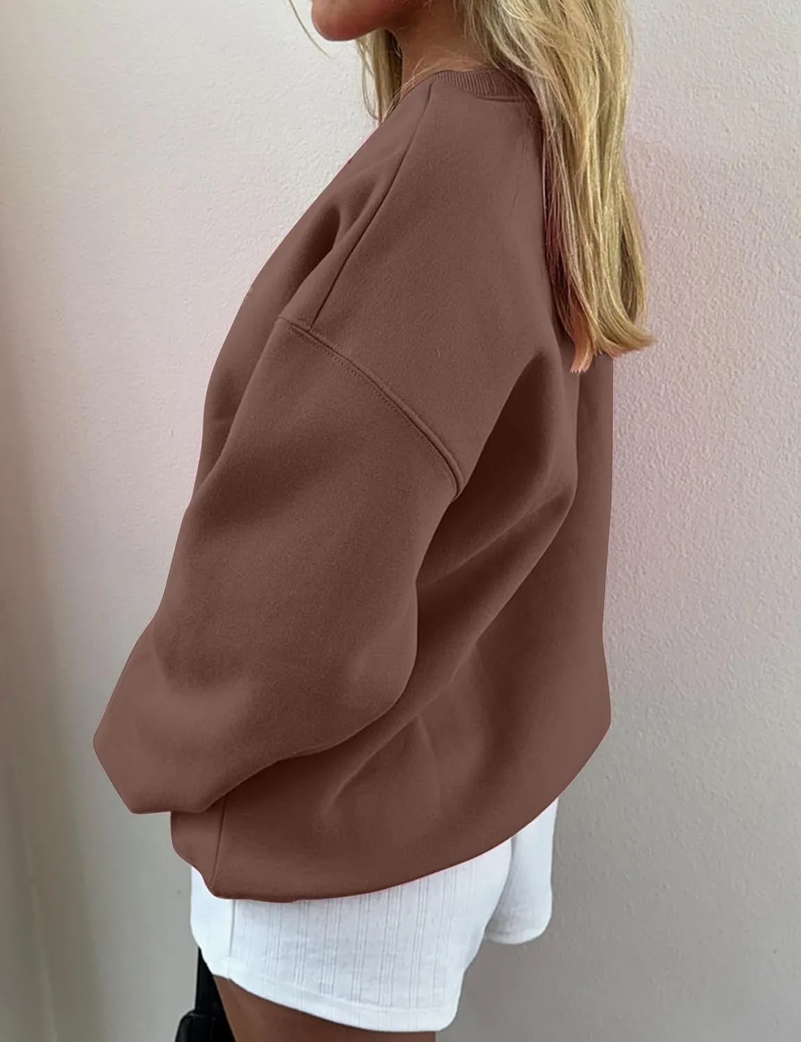 Ythomm Women’s Bow Graphic Sweatshirts Oversized Crewneck Drop Shoulder Pullover Sweatshirt Long Sleeve Tops 2024 Fall Outfit